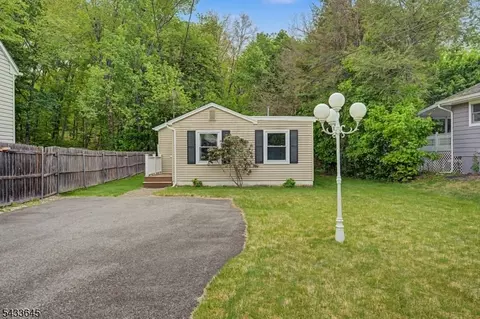 83 Doty Rd, Haskell, NJ 07420 photo 4
