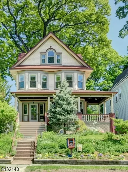 521 Belleville Ave, Glen Ridge, NJ 07028