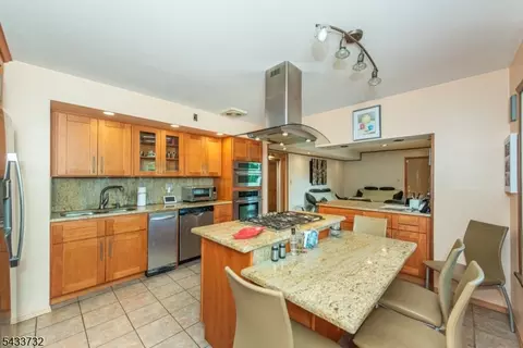 12 Abbott Rd, Wayne, NJ 07470 photo 15
