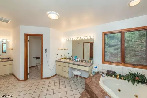 12 Abbott Rd, Wayne, NJ 07470 photo 26