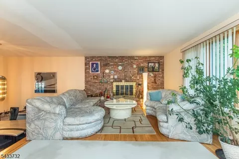 12 Abbott Rd, Wayne, NJ 07470 photo 4
