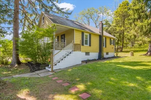 288 Belvidere Ave, Oxford, NJ 07863