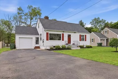 147 Main St, Lebanon, NJ 08833