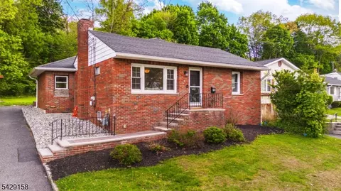 18 Cross St, Netcong, NJ 07857
