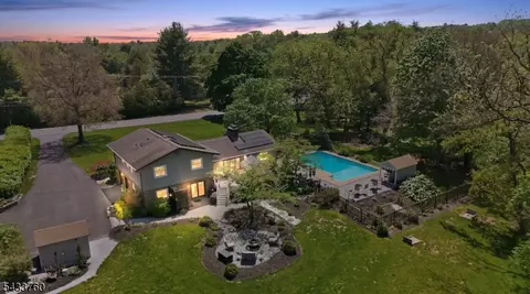87 Readington Rd, Whitehouse Station, NJ 08889