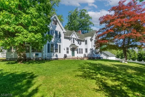 29 Stevens St, Bernardsville, NJ 07924