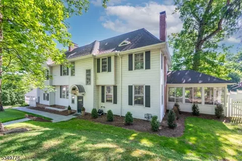 29 Stevens St, Bernardsville, NJ 07924