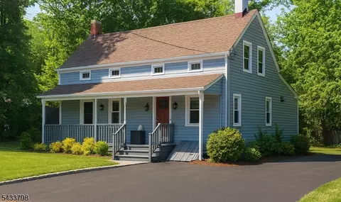 590 Woodland Ave, Mountainside, NJ 07092
