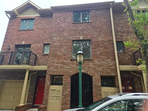 34 Mews Ln, South Orange Village, NJ 07079