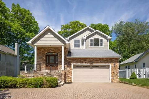 58 W Lake Shore Dr, Rockaway, NJ 07866