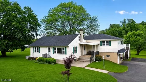 127 Hillcrest Rd, Flemington, NJ 08822