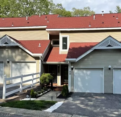 50 Red Oak Ter, Oak Ridge, NJ 07438