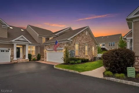 8 Van Cleef Dr, Whitehouse Station, NJ 08889