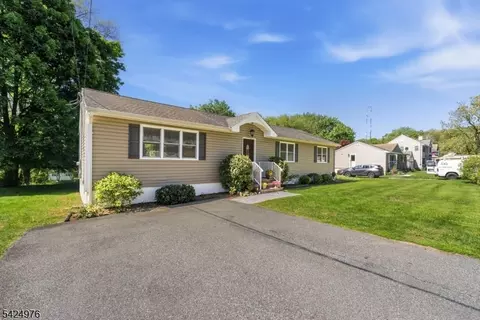 6 Oak Dr, Randolph, NJ 07869 photo 3