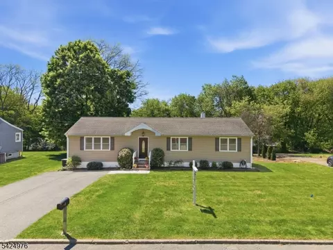 6 Oak Dr, Randolph, NJ 07869 photo 2
