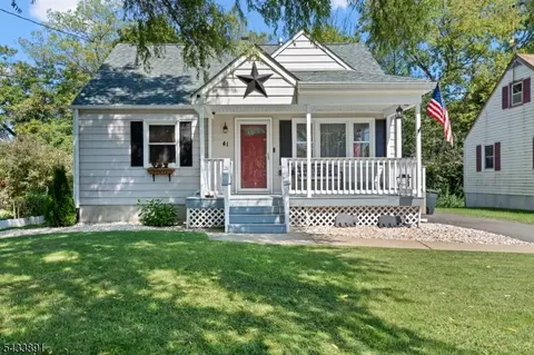 41 N Riverview Rd, Phillipsburg, NJ 08865