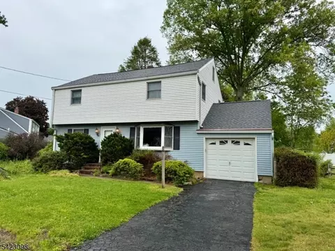 52 Burch Dr, Morris Plains, NJ 07950