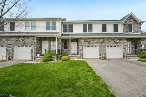 26 Decroce Ct, Parsippany, NJ 07054