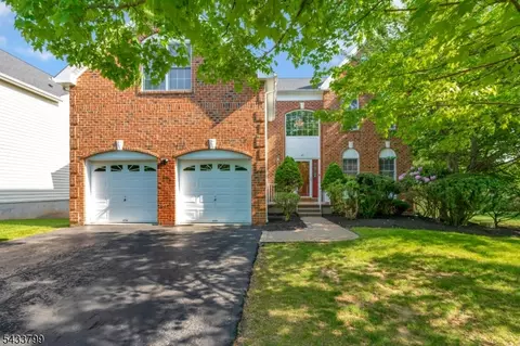 47 Ramapo Dr, Basking Ridge, NJ 07920
