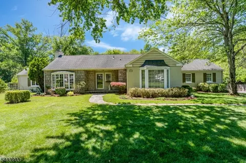 487 Knollwood Dr, Bridgewater, NJ 08807
