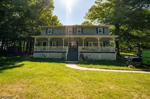 30 Mountainview Ave, Mount Arlington, NJ 07856