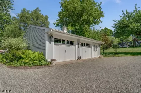 Exterior - 11 New St, Mendham, NJ 07945 photo 8 of 10
