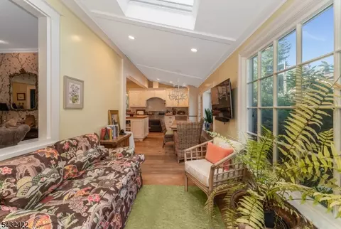 Entry Way - 11 New St, Mendham, NJ 07945 photo 3 of 5