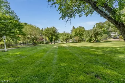 Exterior - 11 New St, Mendham, NJ 07945 photo 10 of 10