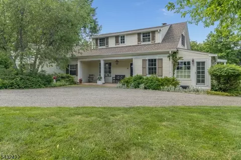 11 New St, Mendham, NJ 07945