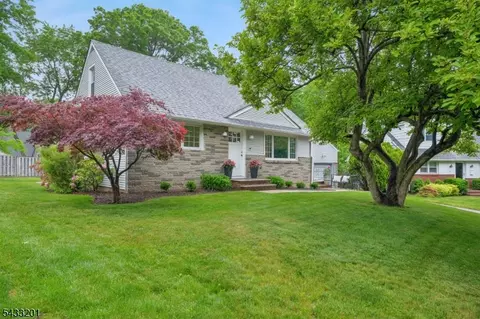 14 Fen Ct, Madison, NJ 07940