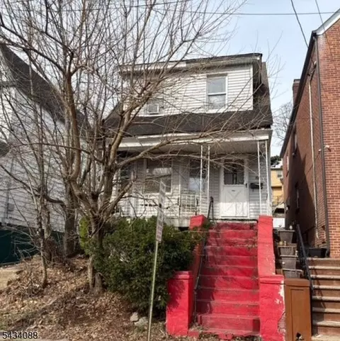 39 Newton Pl, Irvington, NJ 07111