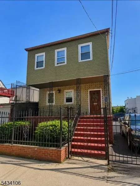 250 Berkeley Ave, Newark, NJ 07107