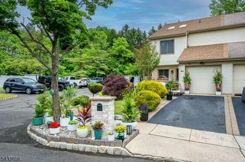 85 Homestead Dr, Matawan, NJ 07747