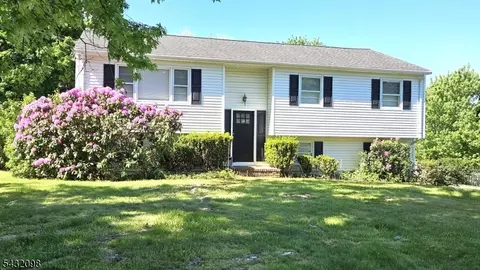 8 Hillside Rd, Hackettstown, NJ 07840 photo 28