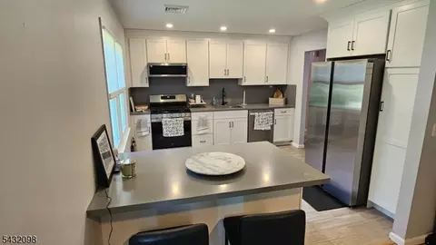 8 Hillside Rd, Hackettstown, NJ 07840 photo 3