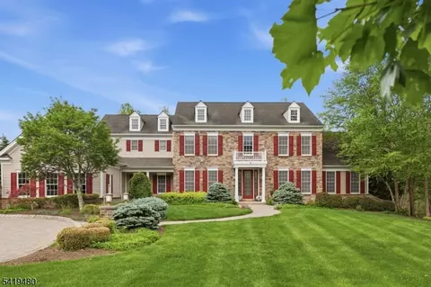 8 Ridgeline Dr, Long Valley, NJ 07853
