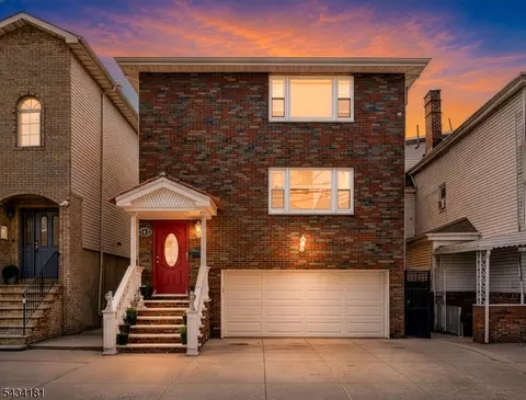 103 Houston St, Newark, NJ 07105
