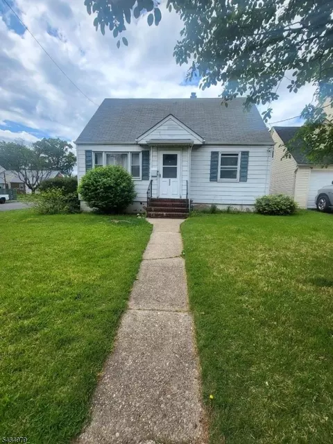 350 Elmwood Ter, Linden, NJ 07036