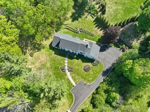 210 Mendham Rd, Bernardsville, NJ 07924