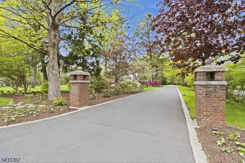 12 Normandy Pkwy, Morristown, NJ 07960