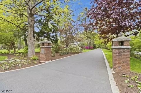 12 Normandy Pkwy, Morristown, NJ 07960