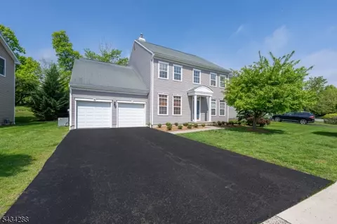 16 Landau Rd, Basking Ridge, NJ 07920