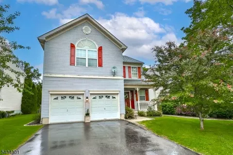 757 Jackson Rd, Stewartsville, NJ 08886