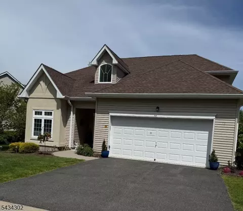 22 Bluffs Ct, Hamburg, NJ 07419