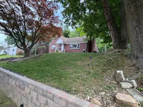 114 Sussex Ave, Morristown, NJ 07960