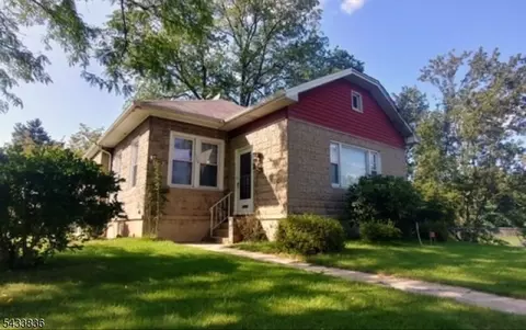 126 W Curtis St, Linden, NJ 07036