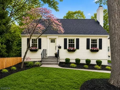 165 Russell Rd, Fanwood, NJ 07023