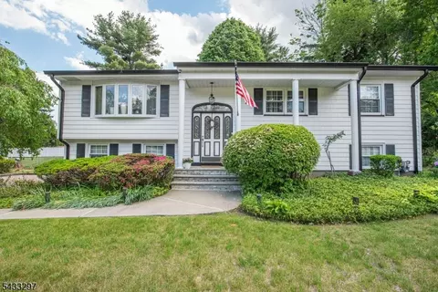 31 Grover Dr, Wayne, NJ 07470