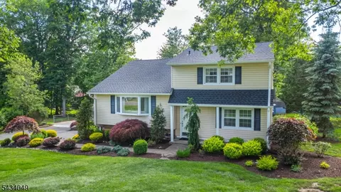 27 Bogert Rd, Pine Brook, NJ 07058