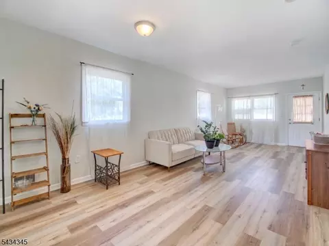 623 Park Ave, Piscataway, NJ 08854